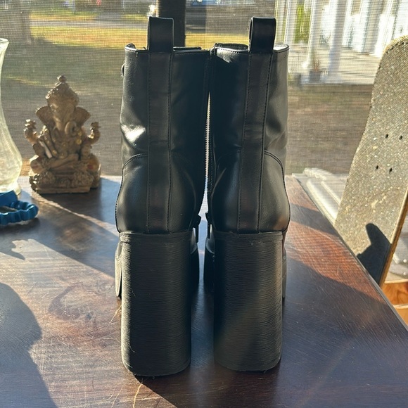 Madden Girl Black Heeled Boots with Comfortable Fit and Stylish Design - Picture 3 of 9